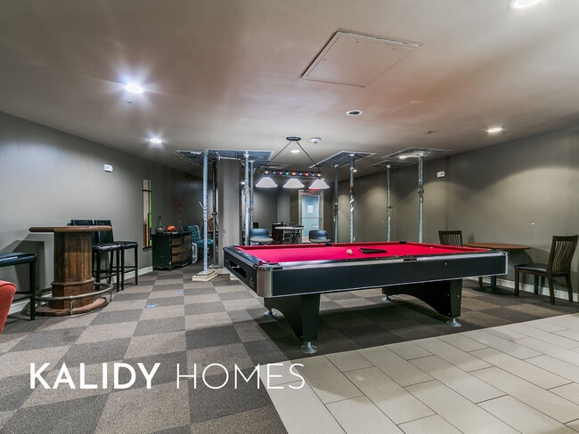 Building Photo - 5900 Mosteller Dr