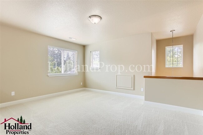 Building Photo - 342 NW Malia Ln
