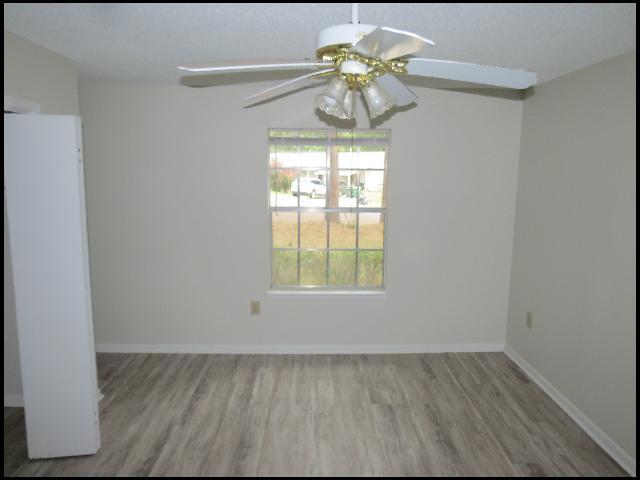 Building Photo - 609 Nan Cir