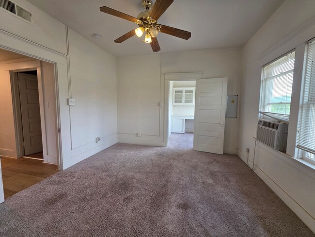 Building Photo - *** MOVE IN SPECIAL - $500.00 OFF FIRST MONTHS RENT***