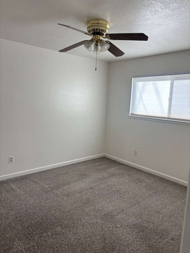 Building Photo - Modesto 3 Bedroom, 2 Bath Solar-Powered Home in the Sonoma School District