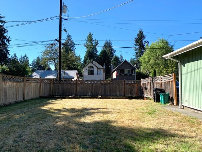 Building Photo - Great Home For Rent