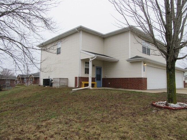 Building Photo - Available July 1st