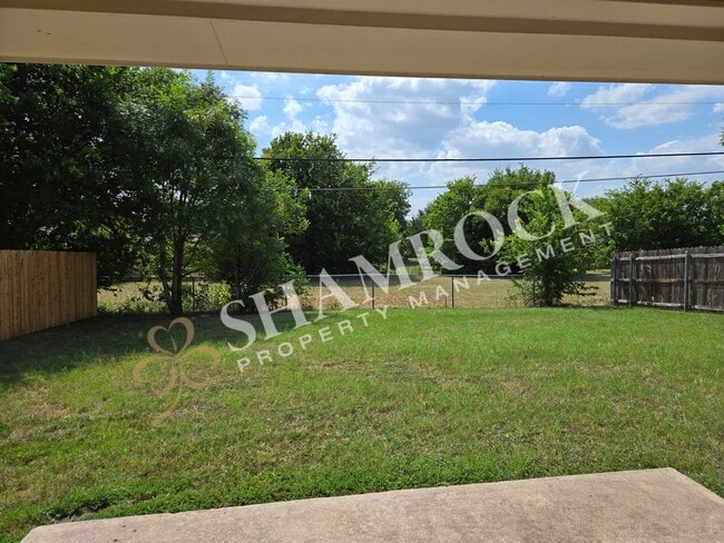 Building Photo - 1024 Parkview Cir