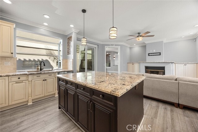 Building Photo - 406 Goldenwest St