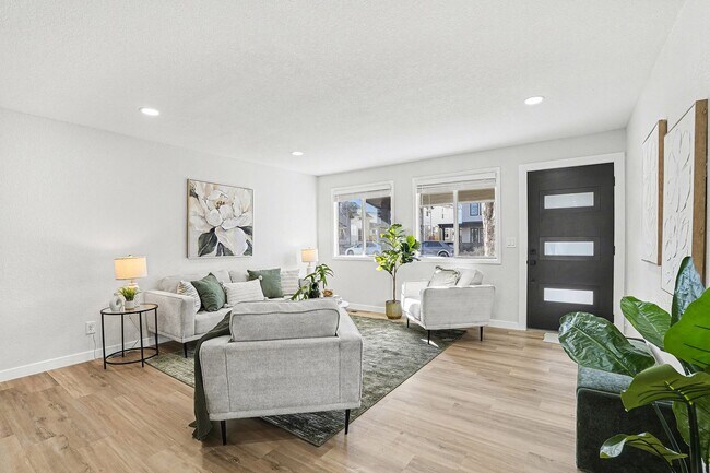 Building Photo - Remodeled 3-Bedroom Home with Private Yard & 2-Car Garage in Berkeley