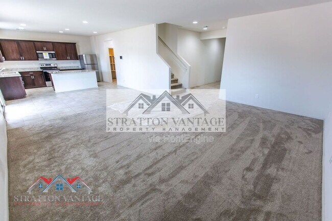 Building Photo - 43620 W Mescal Dr