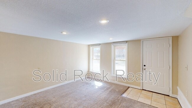 Building Photo - 212 Karr Rd