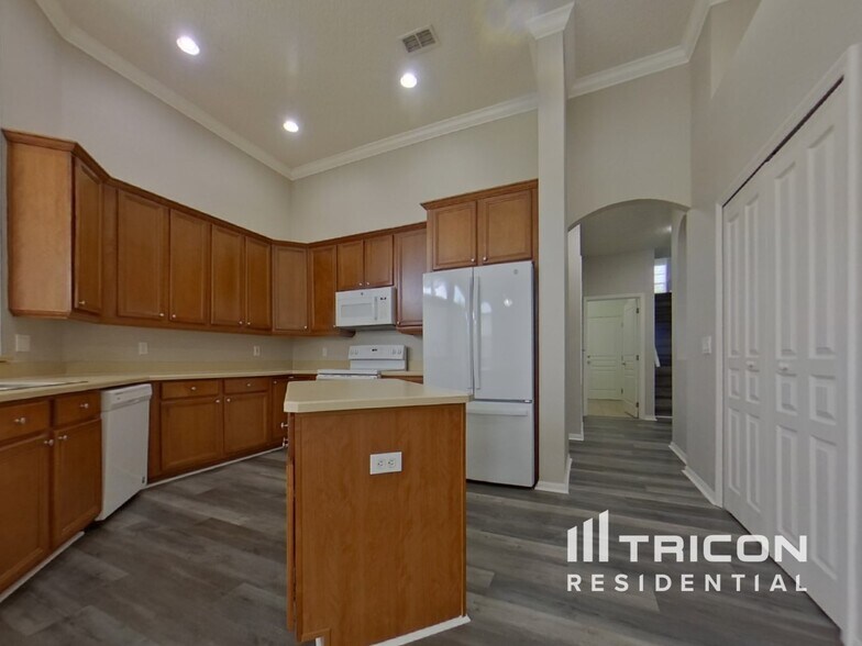 Building Photo - 1496 Wescott Loop