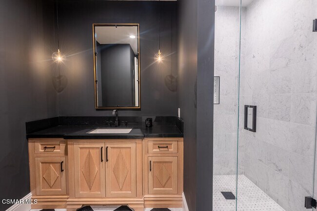 Building Photo - 2390 Crombie Ct