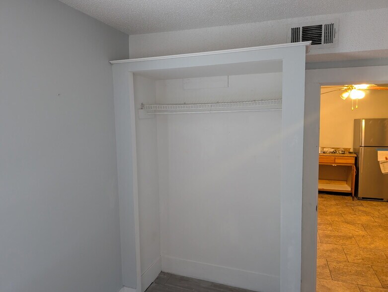 Building Photo - 91-93 Larrabee St