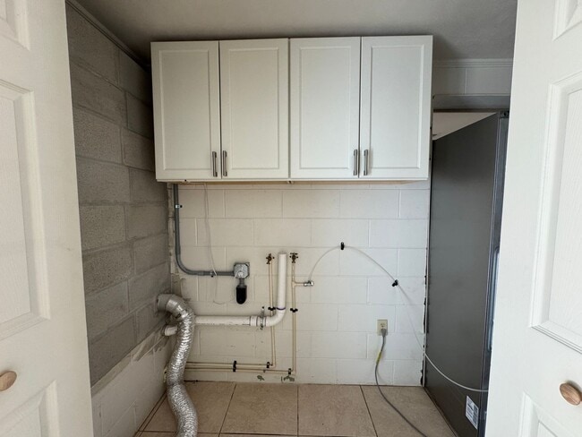 Building Photo - REMODELED Eustis 2/2 with NO HOA!