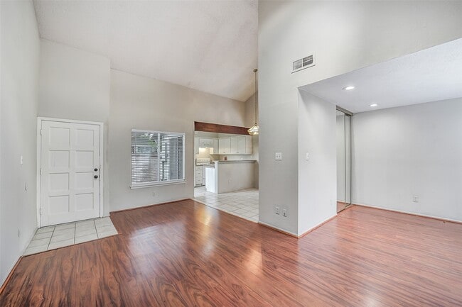 Building Photo - 12980 Greenway Chase Ct