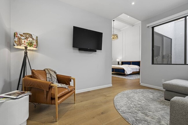 Building Photo - 2237 Century Hill