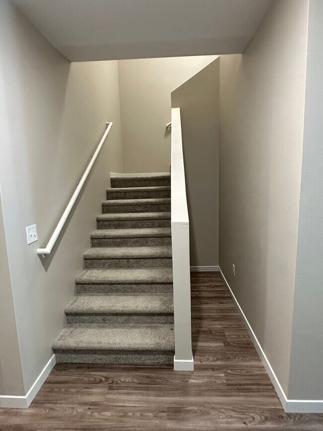 Building Photo - 1112 12th St N