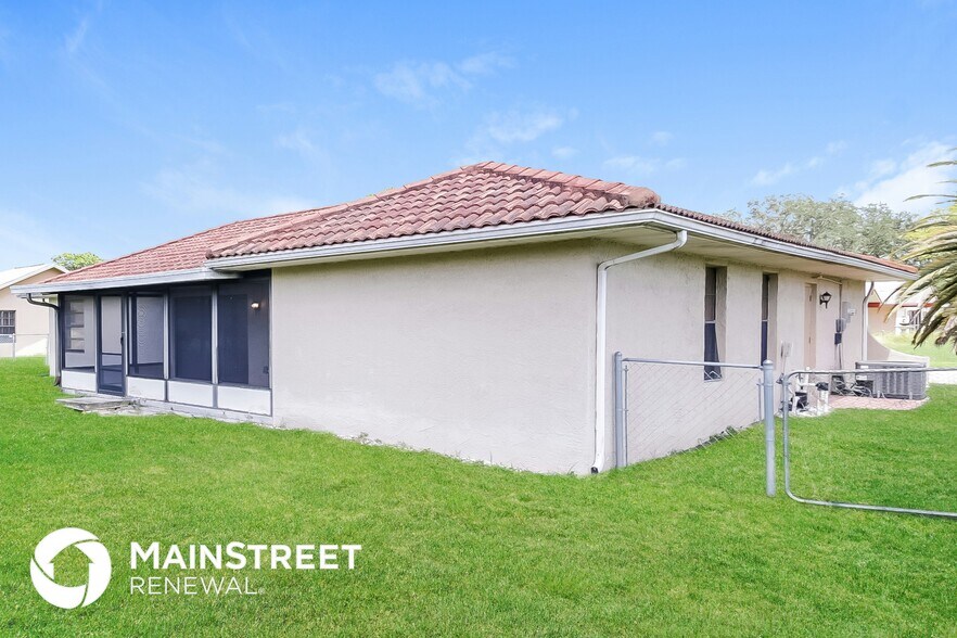 Building Photo - 108 Airview Ave