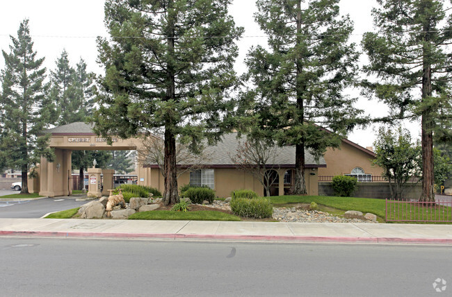 Building Photo - Cherry Heights Apartments