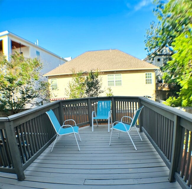 Building Photo - 913 Birdsall St