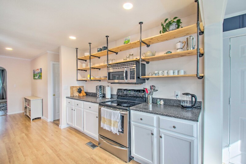 Building Photo - 703 10th St