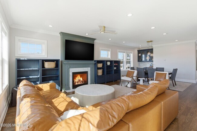 Building Photo - 619 Park Ave