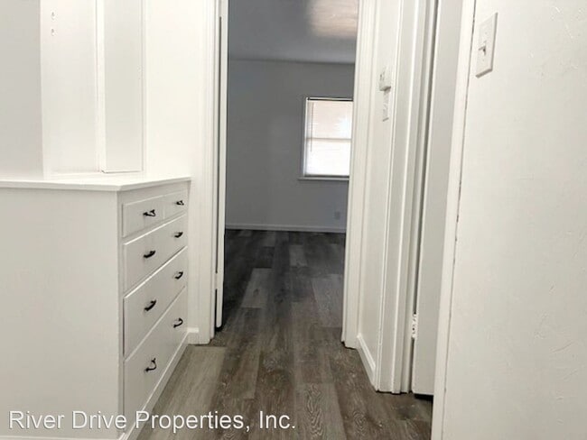 Building Photo - 3 br, 2 bath House - 530 N. Auburn Street