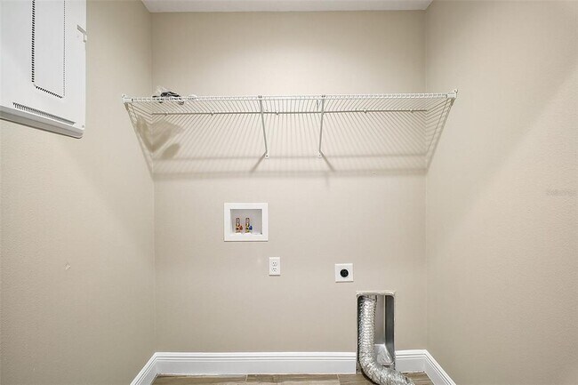 Building Photo - 444 Fahnstock St