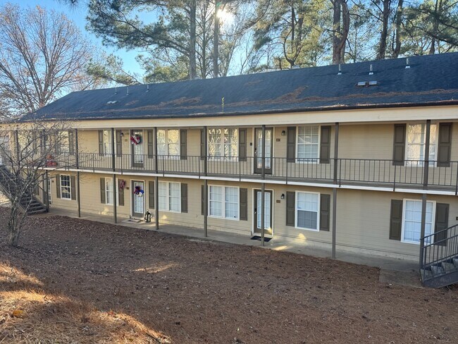 Building Photo - 807 Park Lane