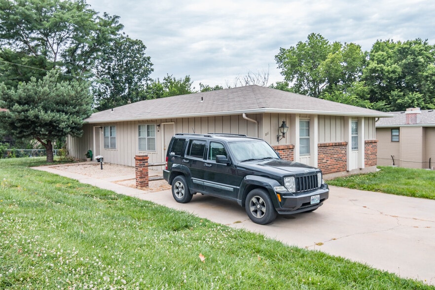 Building Photo - 811 Dondee Dr