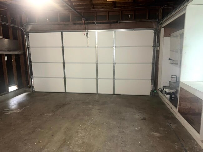 Building Photo - 4548 N Meridian Ave