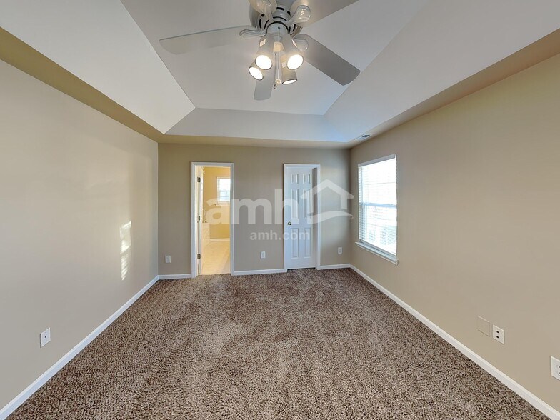 Building Photo - 1620 Harrison Way