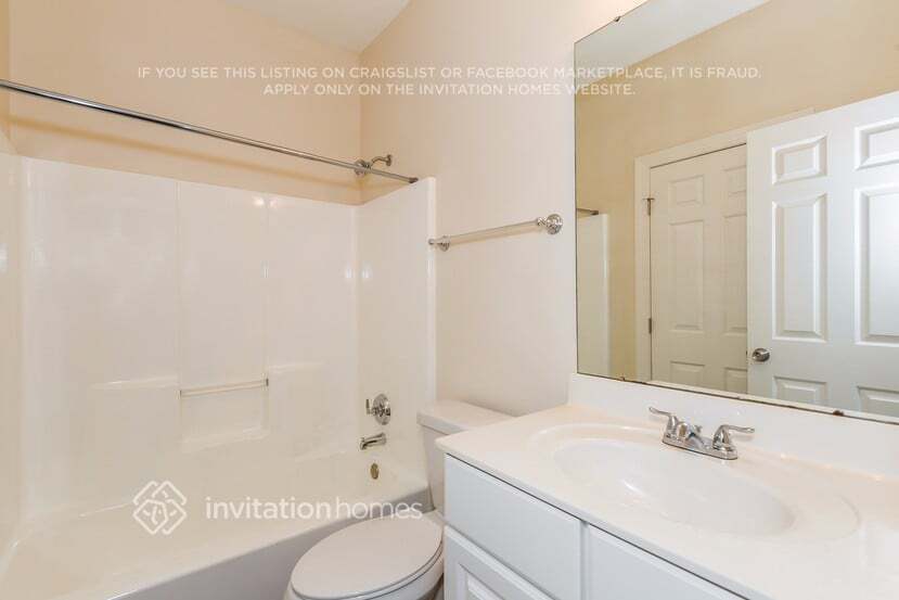 Building Photo - 14004 Ballantyne Meadows Dr