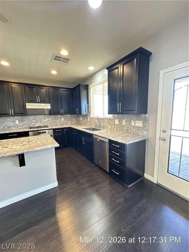 Building Photo - 130 Serpens Ave