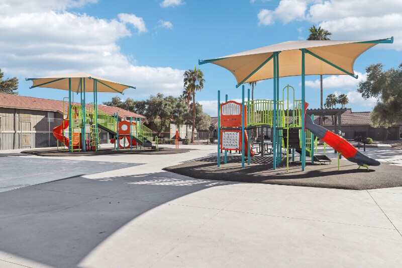 Building Photo - 1750 Karen Ave