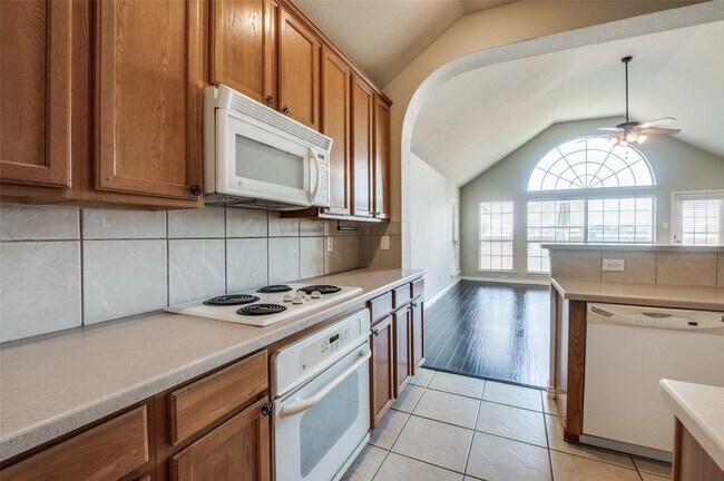 Building Photo - 2767 Waterway Dr