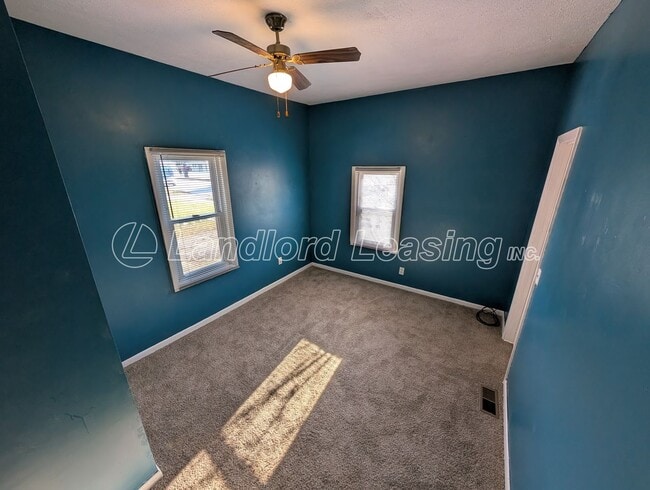 Building Photo - Comfortable 2-Bedroom Ranch with Amish-Built 2-Car Garage