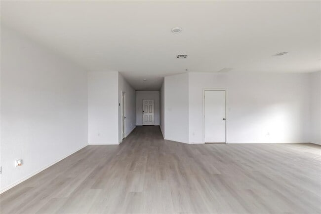 Building Photo - 772 Circle Wy