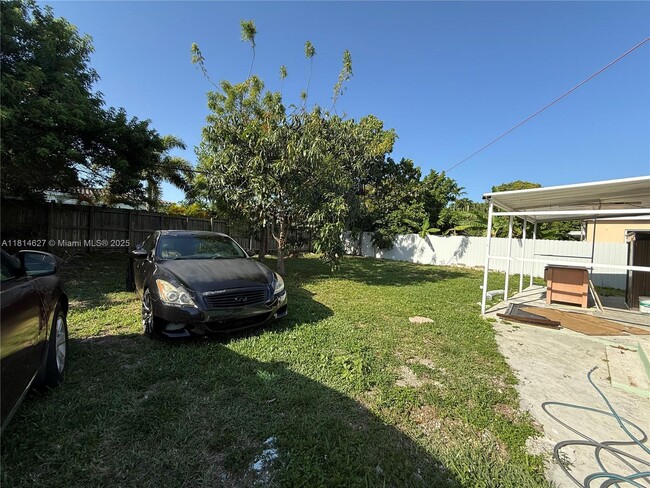 Building Photo - 1141 NE 154th Terrace