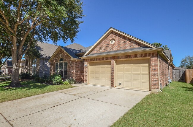 Building Photo - 26006 Palmdale Estate Dr