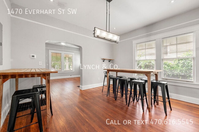 Building Photo - 1470 Everhart St SW