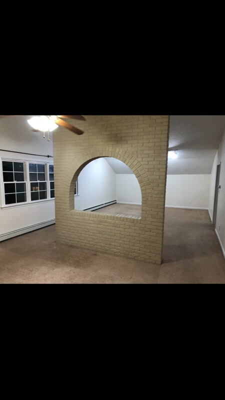 Building Photo - 8 E Oneida St