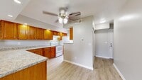 Building Photo - 3 Bedroom/1 bathroom renovated townhouse.