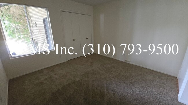 Building Photo - Large 4 Bedroom Single-Family Home with Pool & 2-Car Garage