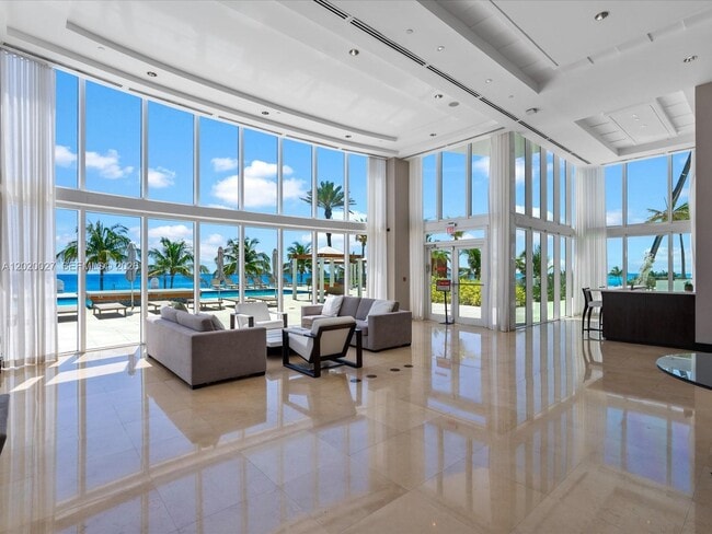Building Photo - 18911 Collins Ave