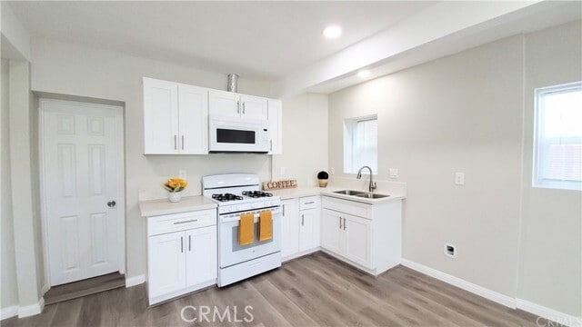 Building Photo - 21786 Cottonwood Ave