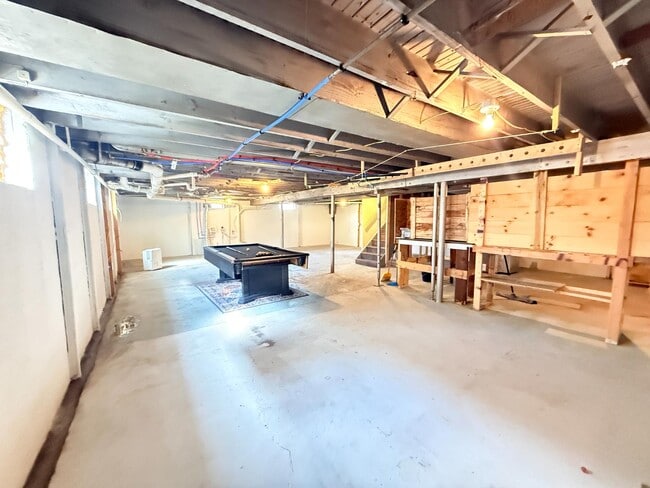 Building Photo - 1426 Silver St