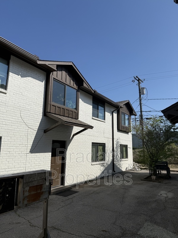 Primary Photo - 7148 E 10th St