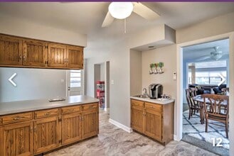 Building Photo - 2200 Chastleton Dr