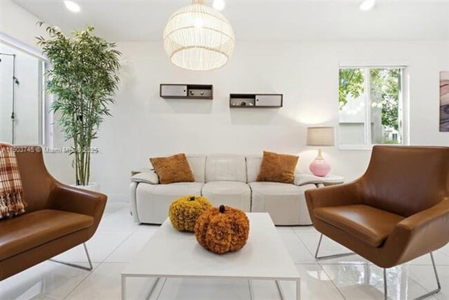 Building Photo - 6611 NW 102nd Path