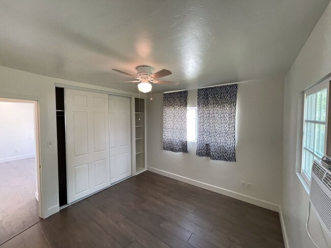 Building Photo - Gorgeous Home with Garage