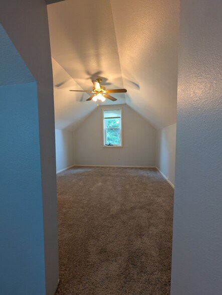 Upstairs Bedroom - 6318 W Park Ave
